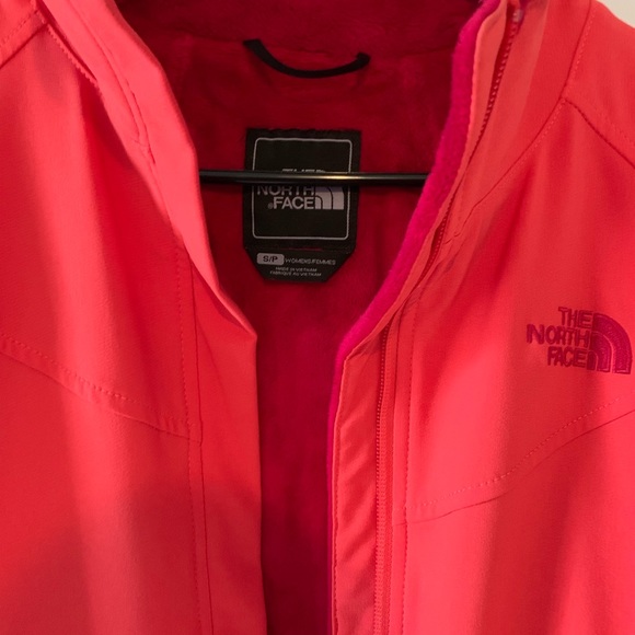 Hard shell North Face coral coat/jacket - Picture 2 of 3